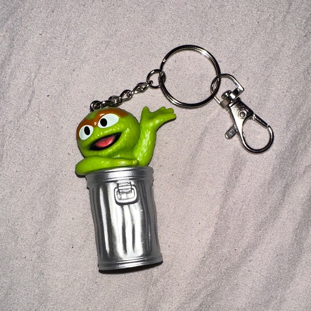 Sesame Street Oscar Keychain